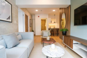 Spectacular 2BR with Balcony in Miraflores
